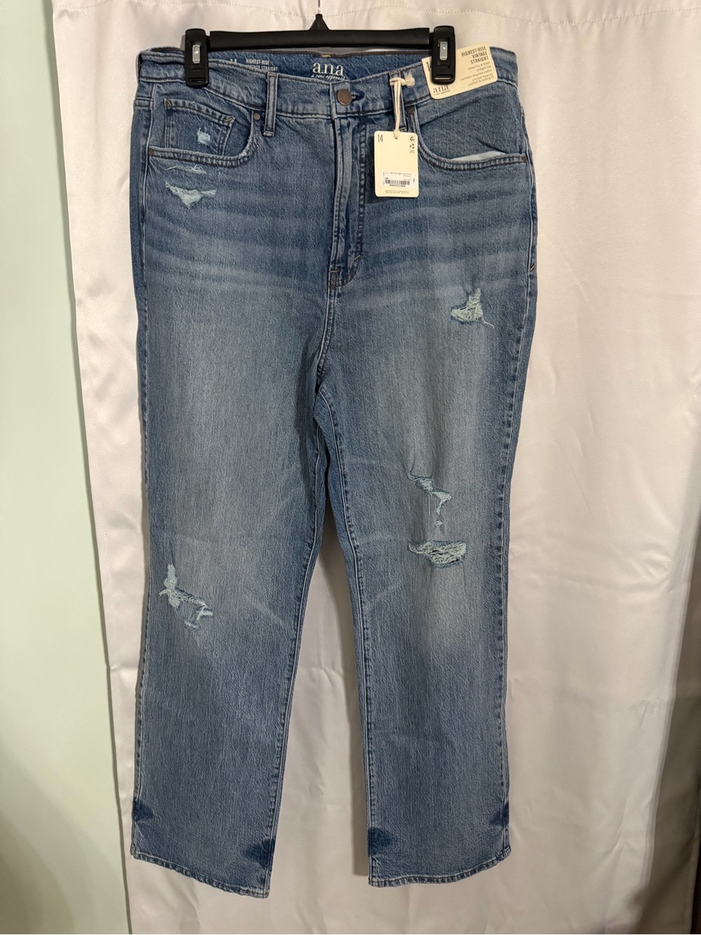 Women’s a.n.a Highest Rise Vintage Straight Jeans - Picture 4 of 6